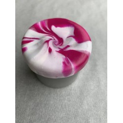 Dose mit Deckel in Magenta, Weiss und Silber