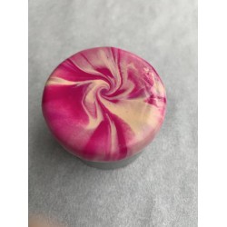 Dose mit Deckel in Magenta...