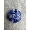 Kleiner Anhänger in Marine, Weiss und Lavendel