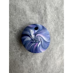 Kleiner Anhänger in Marine, Weiss und Lavendel