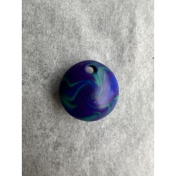 Kleiner Anhänger in Violett, Smaragd und Marine